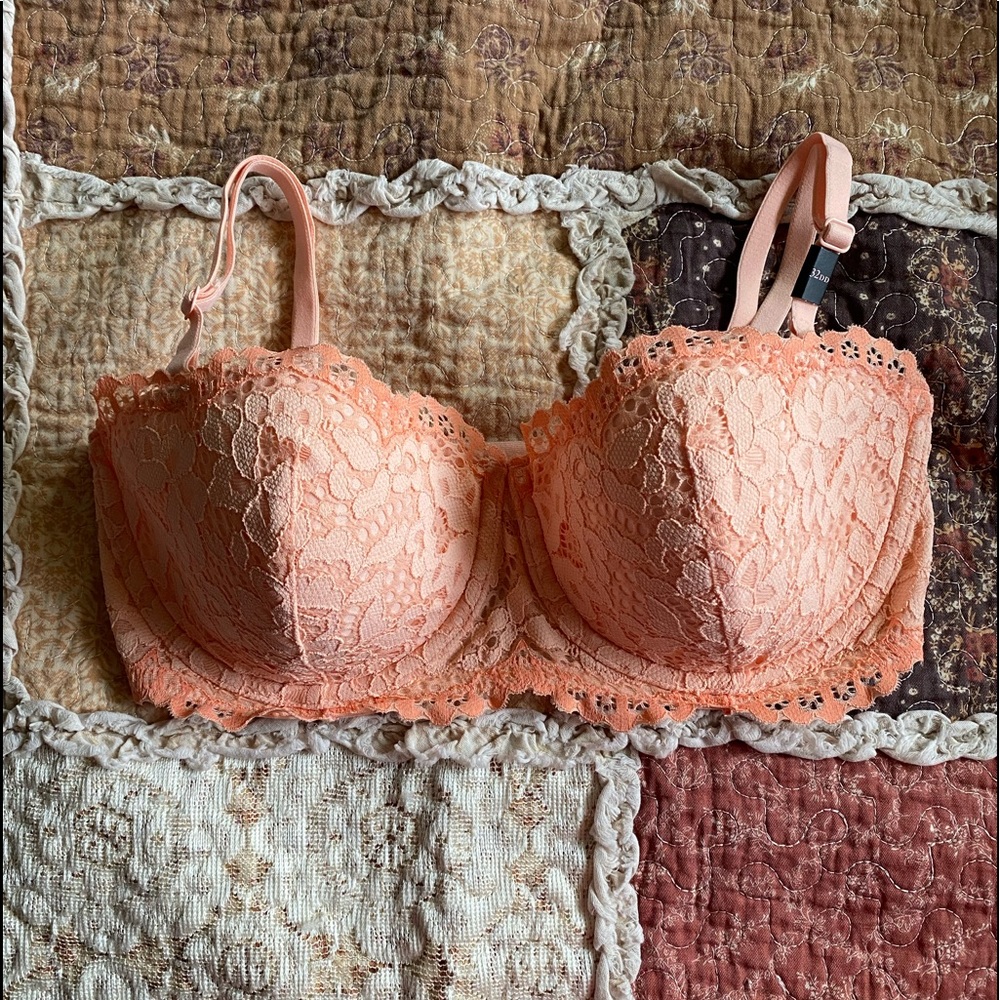 Victoria’s Secret multi-way strapless bra 32DD
